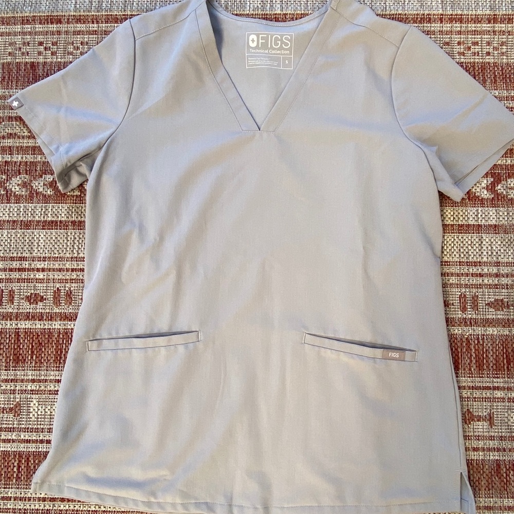 Figs Casma Small scrub top